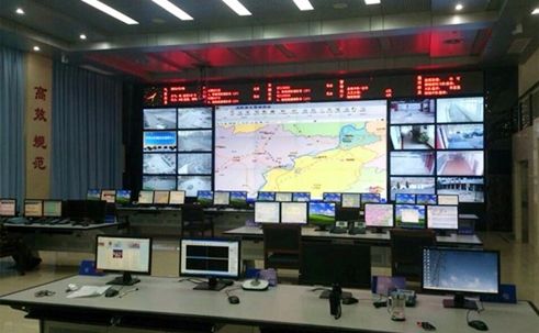 金融行業(yè)廣告機西英解決方案