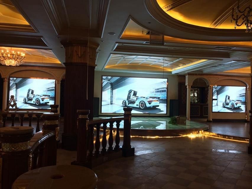 酒店行業(yè)觸摸廣告機解決方案