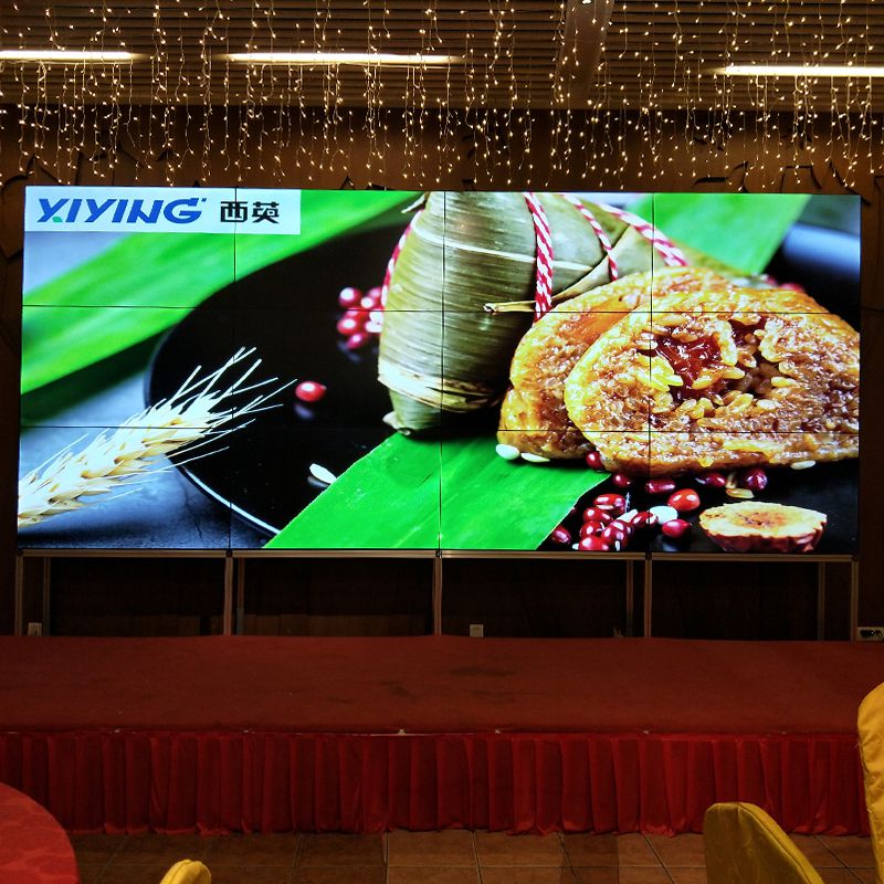 西英助力東莞某高爾夫會所餐廳55寸拼接屏項目